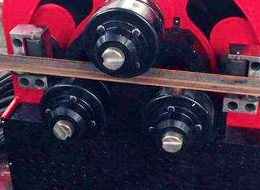 正式使用型材彎曲機前，應了解這些內(nèi)容